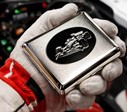 Praktisk tyske metal cigaret etui med et indgraveret F1 racerbil motiv