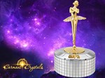 SPILLEDÅSE. guldbelagt figur af ballerina med Swarovski krystaller