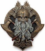 Vægdekoration - figur. Relief med viking bersærker hoved og økser