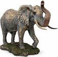 ELEFANT FIGUR. Udsøgt og imponerende stor figur af afrikansk elefant