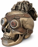 GODE GAVER. Flot Veronese figur af Steampunk kranie med læder hår